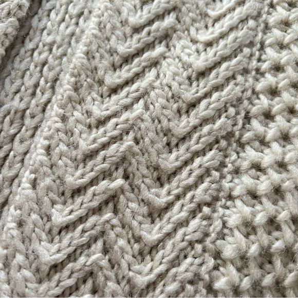 Kismet women’s medium Acrylic/wool/alpaca Chunky Cardigan - Picture 3 of 5